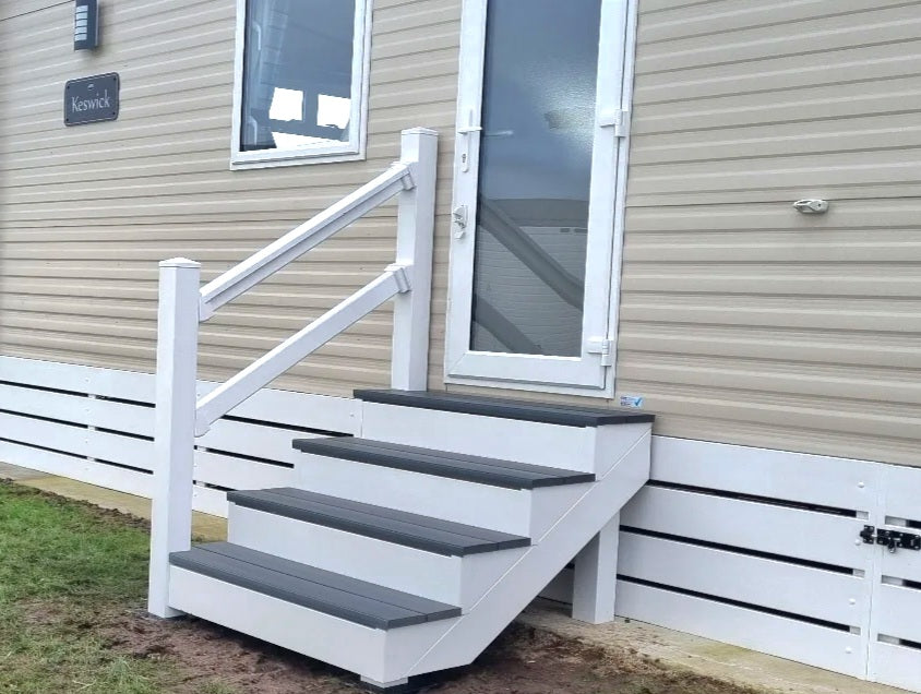 Holiday Home pre fabricated Aluminium base step set.